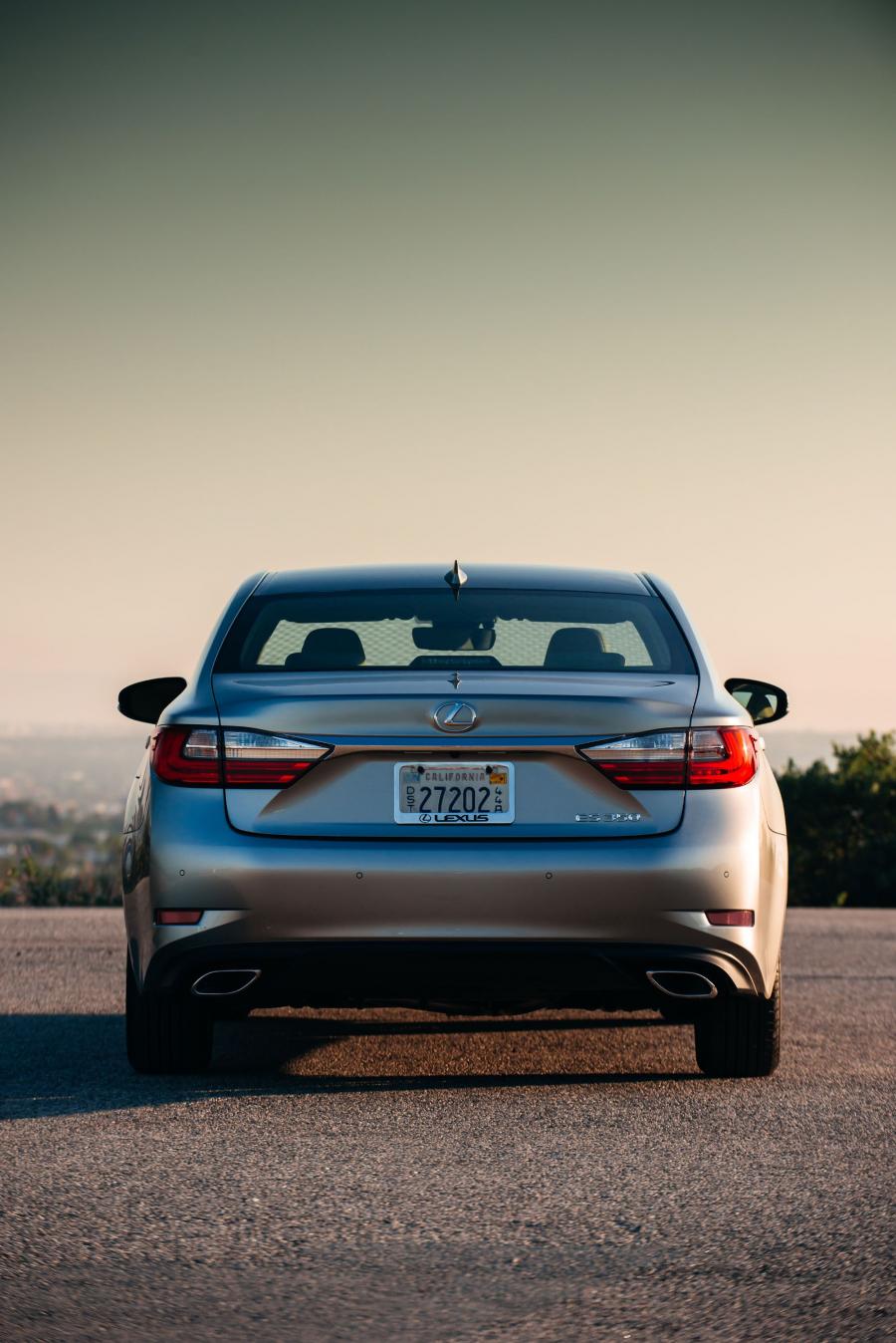  Lexus ES350 2016 года  (фото 7 из 11)